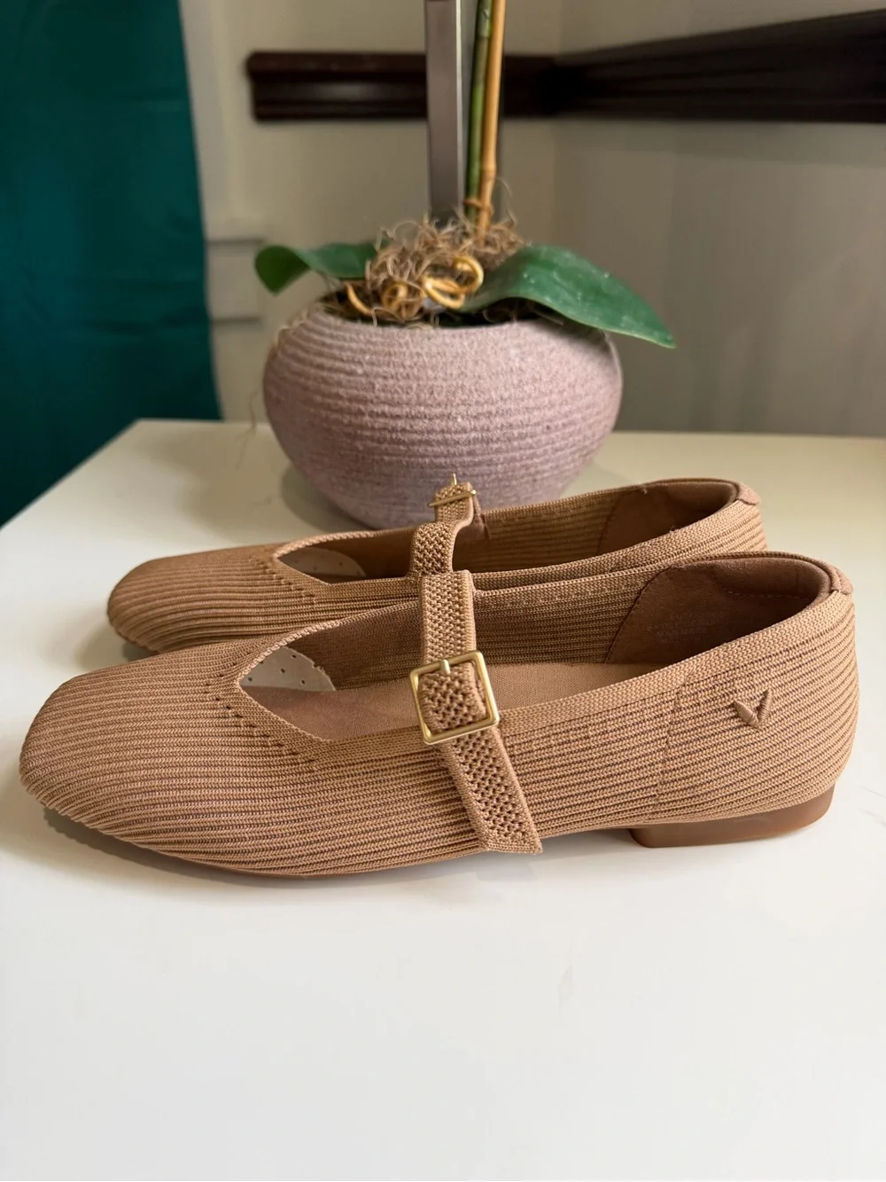 VIVAIA Margot Mary Jane Square Toe Flats - Nutmeg / Beige (Size EU 37 / US 6.5)